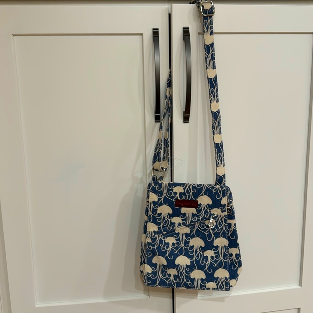 Women’s crossbody purse